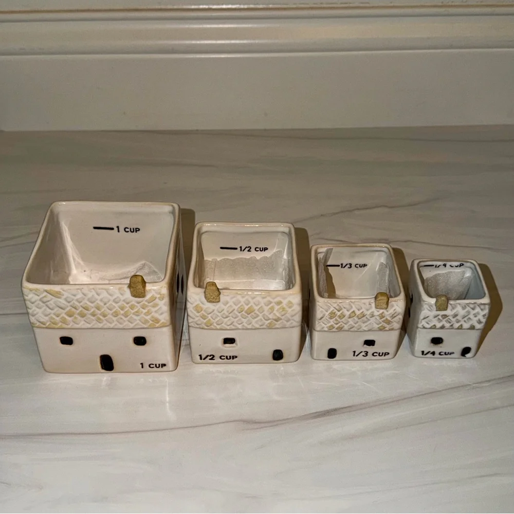 Mud Pie White House Measuring Cups Set - NWOT